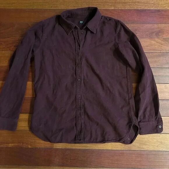 Uniqlo women’s red button down top size small - Picture 4 of 4